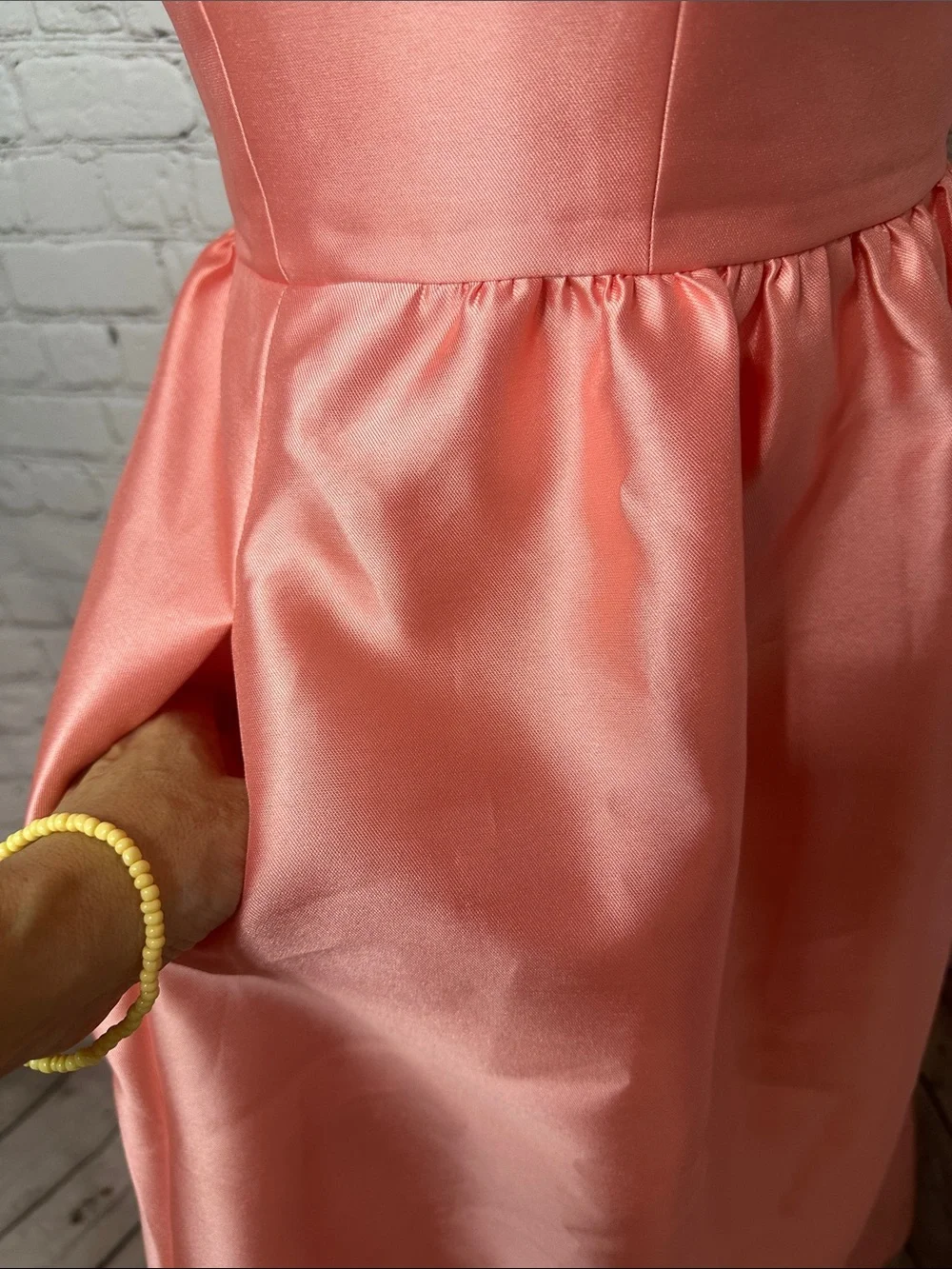 Alfred Sung Sleeveless Apricot Satin Special Occasion Gown Size 4 - Picture 7 of 9